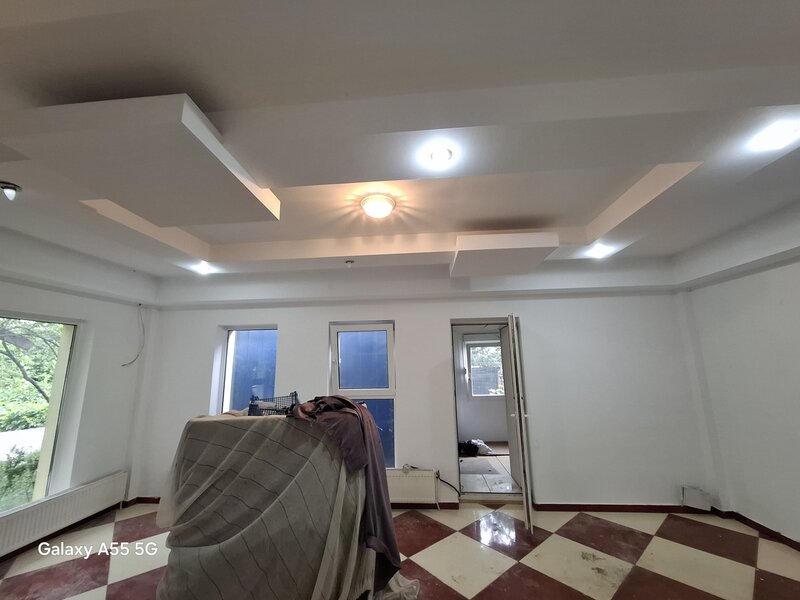 Dimitre Leonida, 3 min. metrou, vila cu 6 camere.