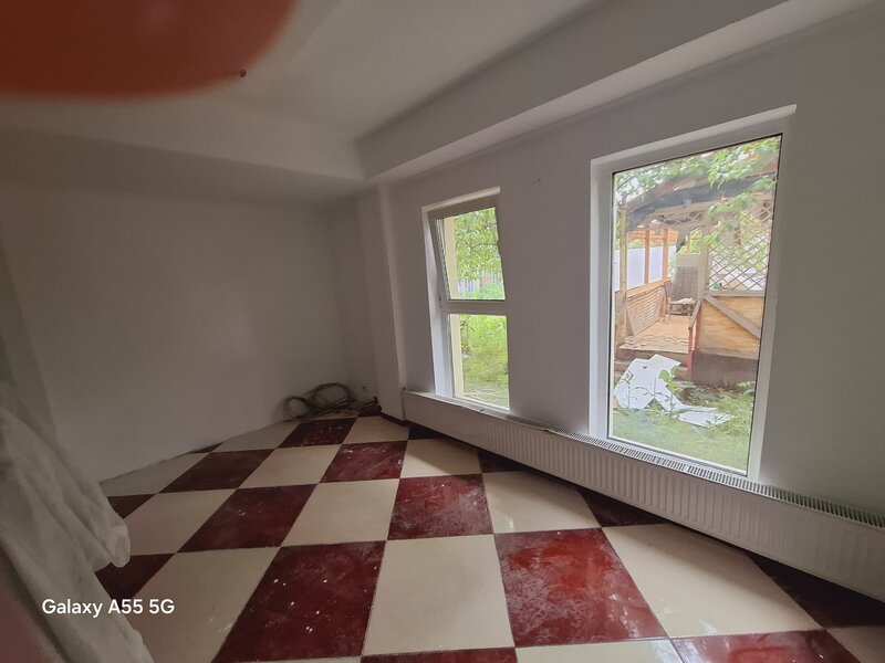 Dimitre Leonida, 3 min. metrou, vila cu 6 camere.