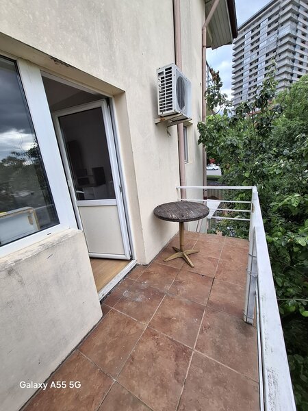 Dimitre Leonida, 3 min. metrou, vila cu 6 camere.