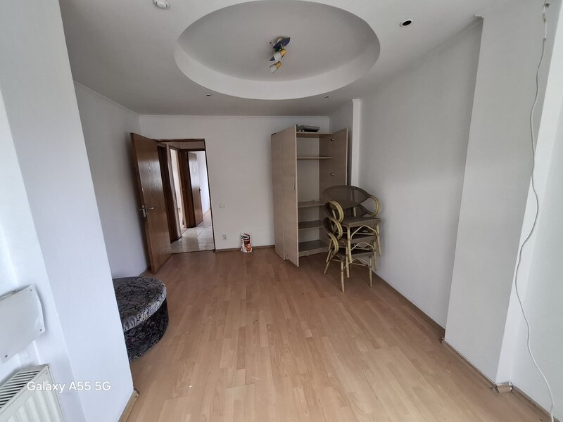 Dimitre Leonida, 3 min. metrou, vila cu 6 camere.